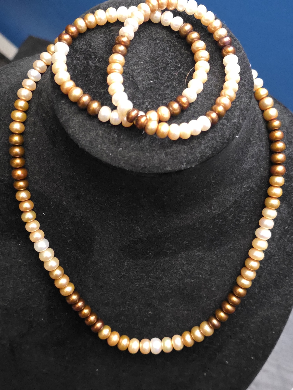 Pearl Necklace & Bracelet Set in Golden and Ivory Tones